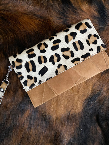 Hide wristlet